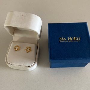 Na Hoko Plumeria Stud Earrings